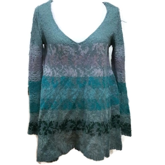 Free People Sweaters - Free People Oversized V Neck Alpaca Blend Sweater.